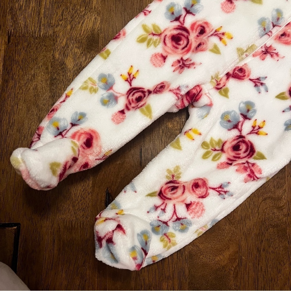 NWT Baby Girl Winter Hooded Footie Pajamas Snow Cozy Sherpa 3-6 Months Zip Up - Picture 2 of 8